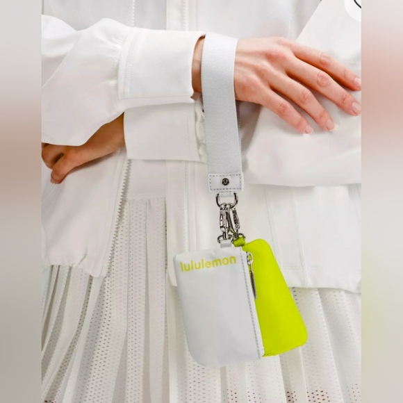 NEW Lululemon Dual Pouch Wristlet Vapor/Lichen Yellow - Picture 2 of 6